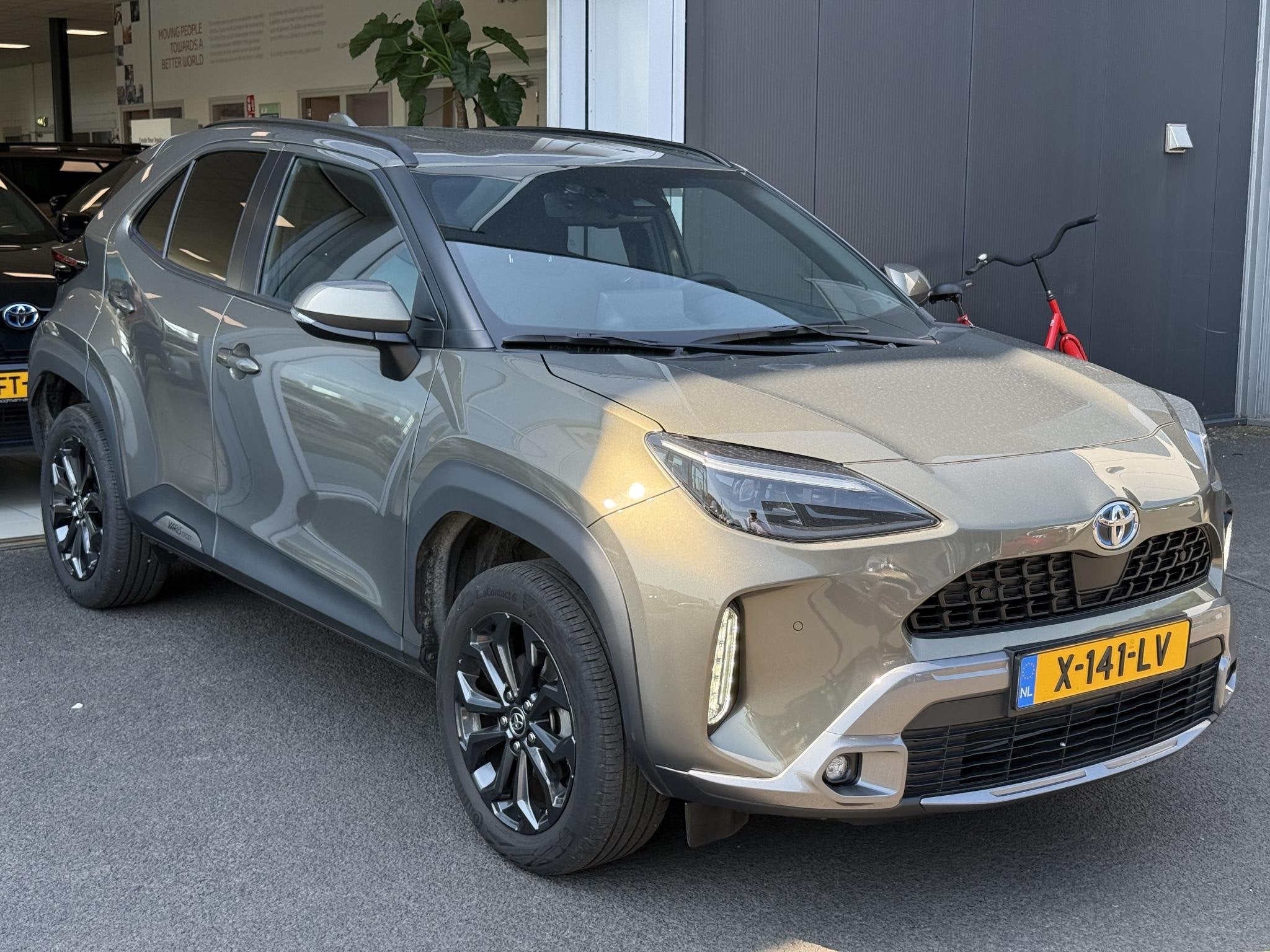 Toyota Yaris Cross 1.5 Hybrid Explore | Trekhaak | Stoelverw, Stof, Gebruikt, 116 pk, 49 €/maand