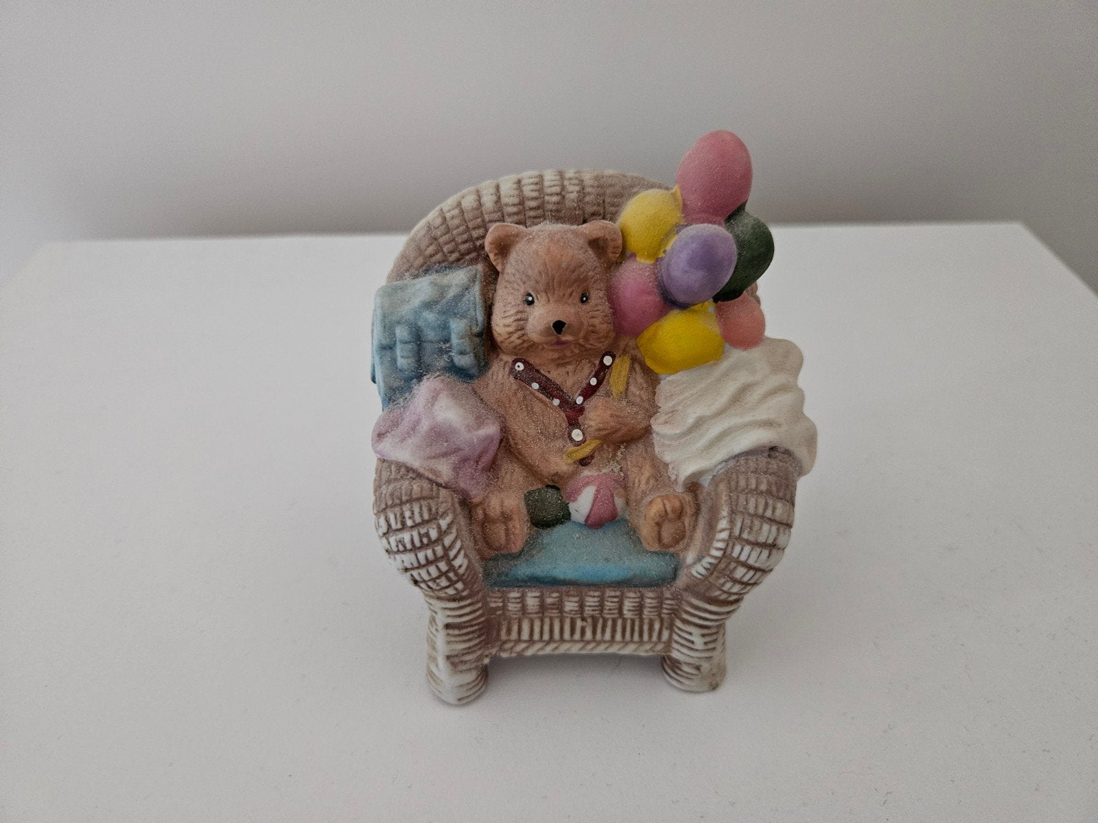 Beeldje: beer met ballonnen, Ophalen of Verzenden, Zo goed als nieuw, Beeldje