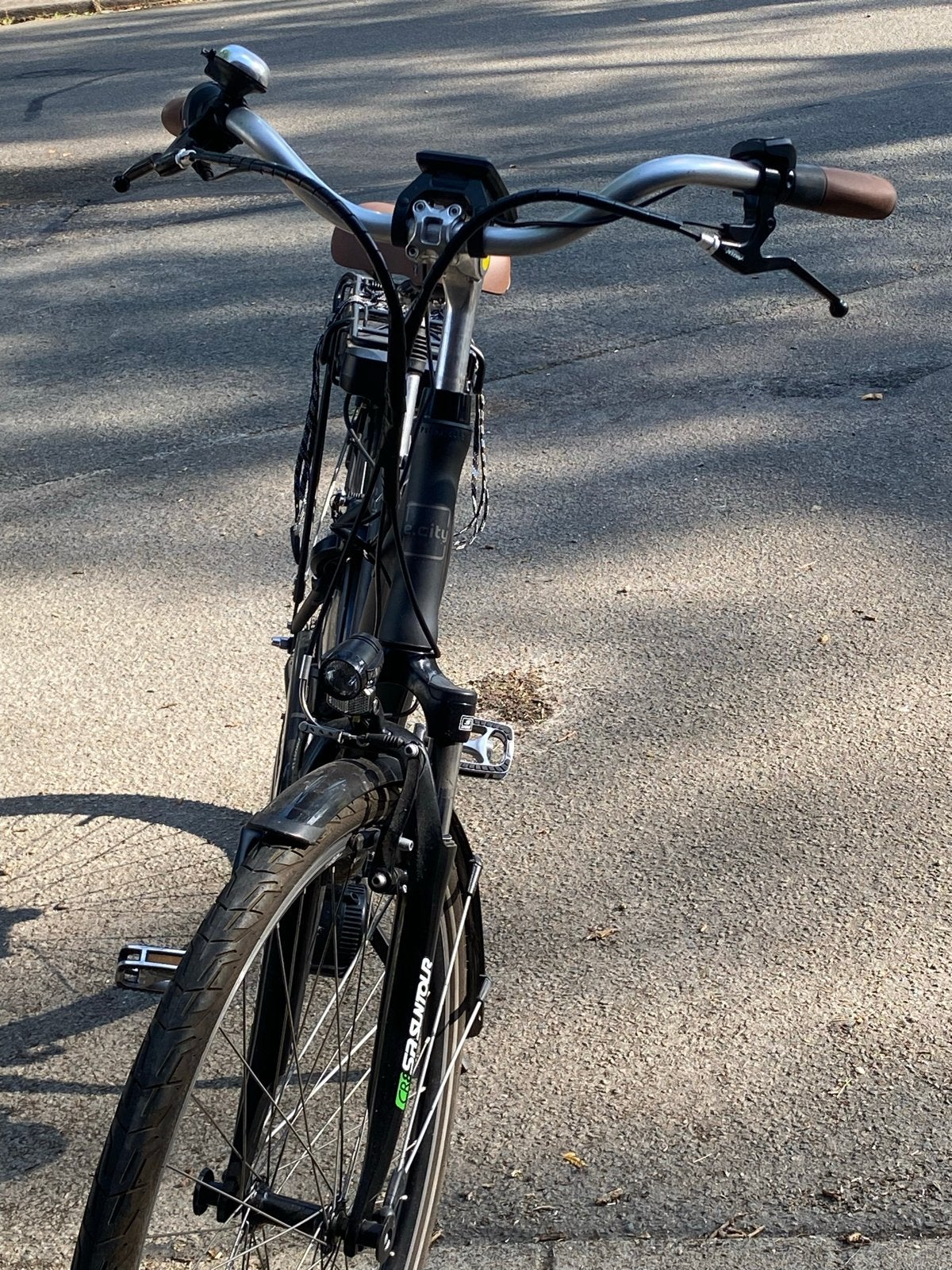 Goed onderhouden City E-bike met Suntour vering, Fietsen en Brommers, Elektrische fietsen, Ophalen, Gebruikt, Overige merken
