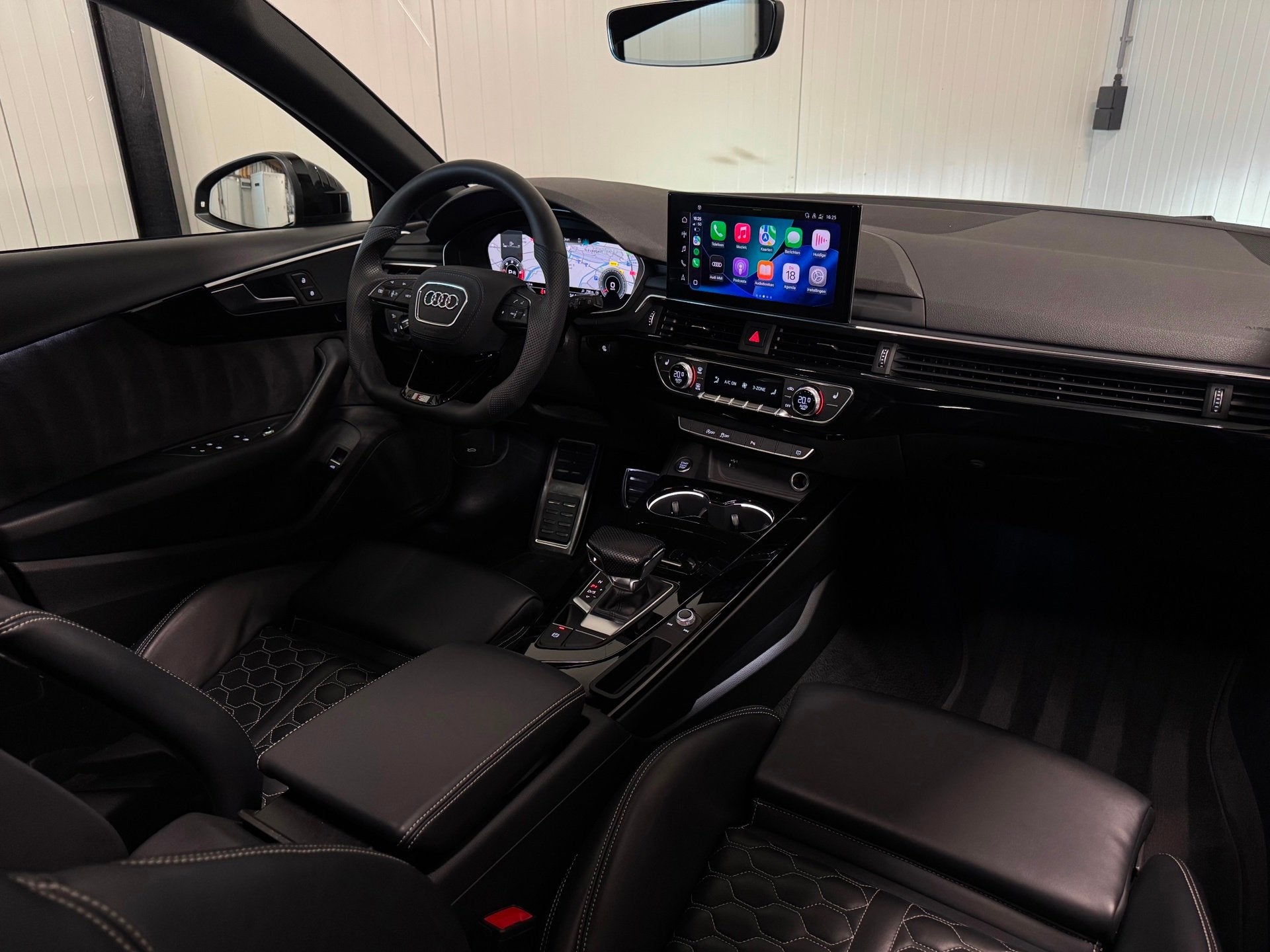 Audi A4 Avant 35 TDI S-Line Competition 2022 163PK PANO|KUIP, Auto's, Gebruikt, 4 cilinders, 1505 kg, A4