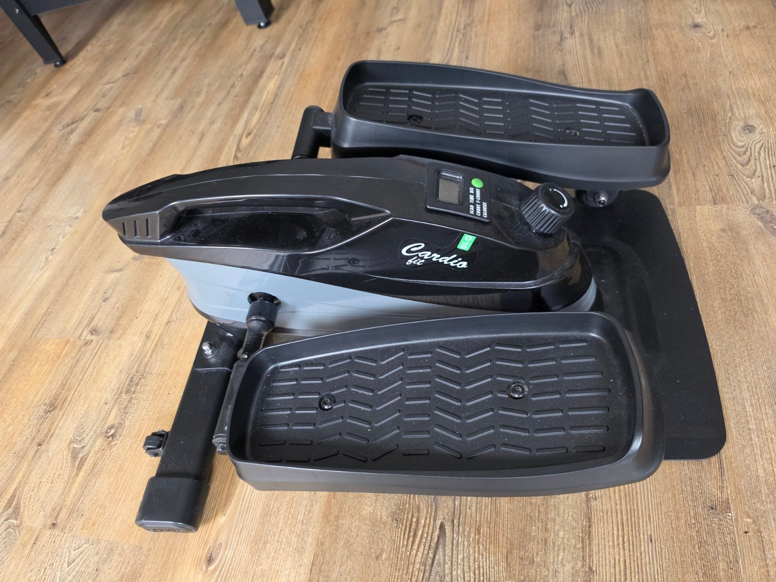 Tunturi under desk bike D10 - Compact en Efficiënt, Ophalen of Verzenden, Zo goed als nieuw, Armen