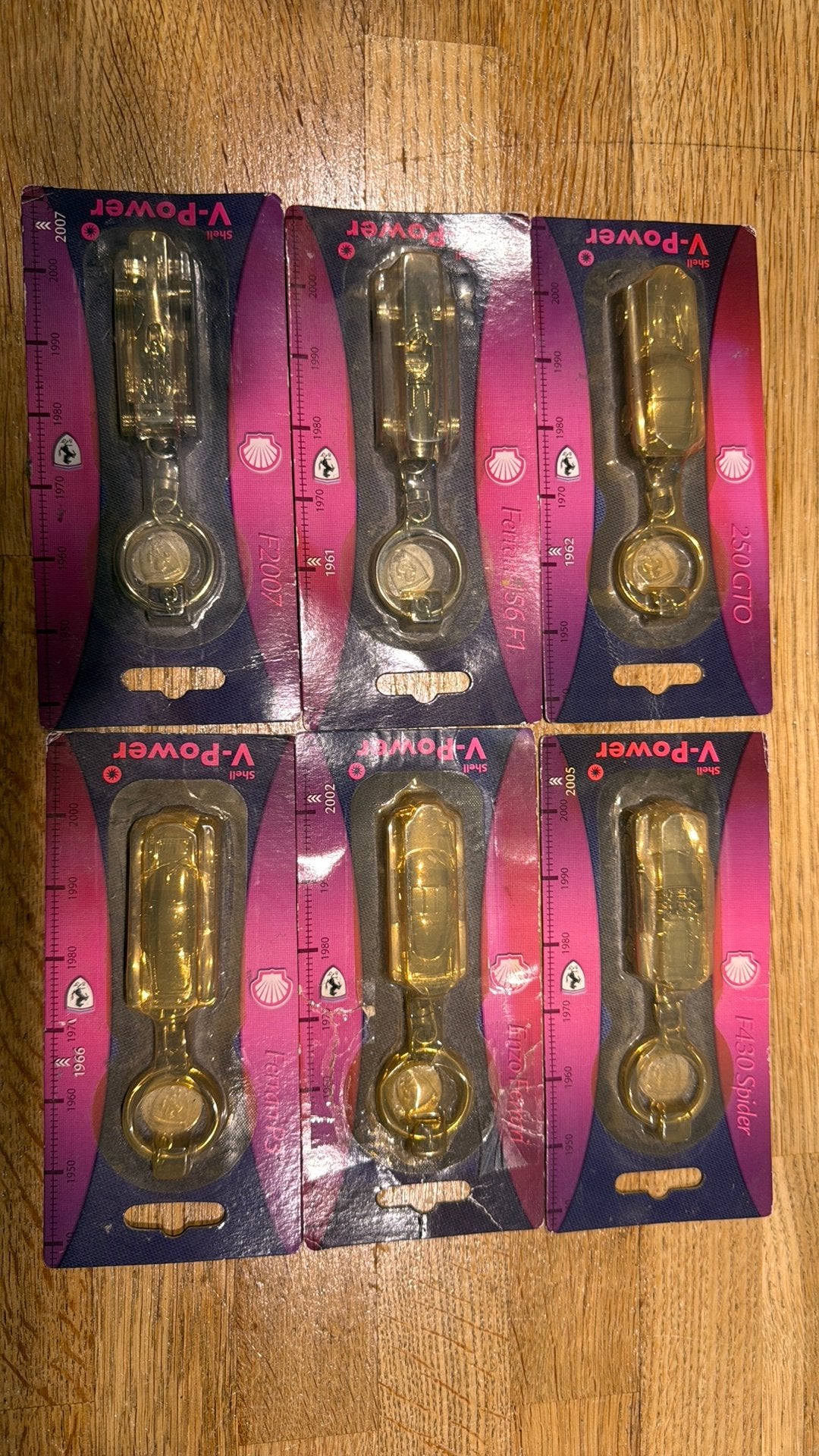 Ferrari sleutelhangers in originele verpakking, Ophalen, Zo goed als nieuw, Jongen of Meisje