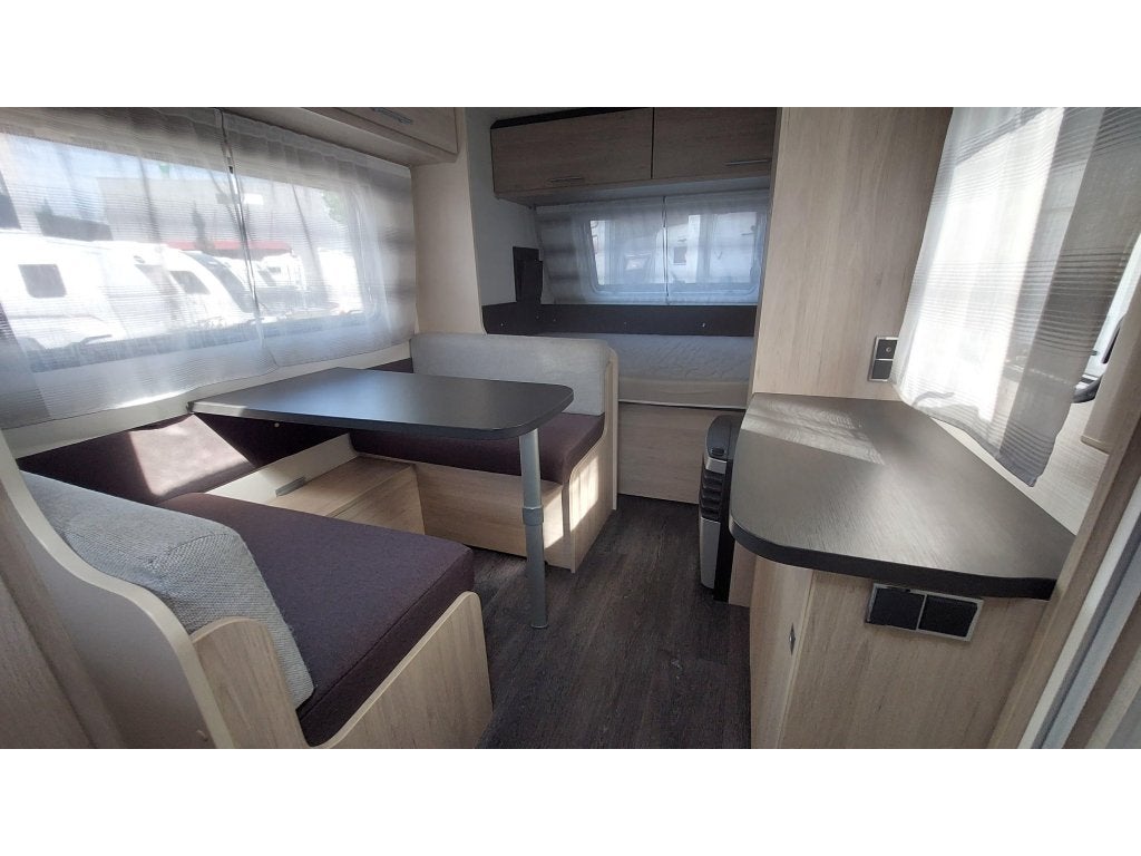 Caravelair Antares 400 Model 2019, Zeer Compleet, Standaardzit, Kachel, Bedrijf, 4 tot 5 meter