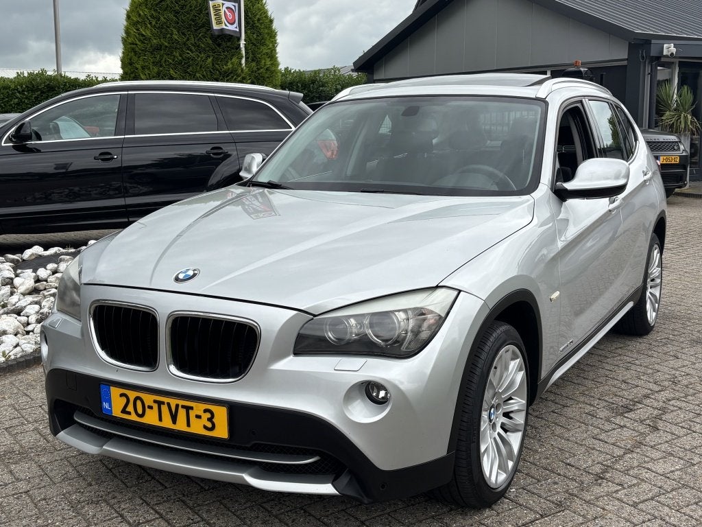 BMW X1 2.0i S-Drive 2012 Dealerauto 1E Eigenaar Panodak, Auto's, BMW, X1, Euro 5, 4 cilinders, Bedrijf