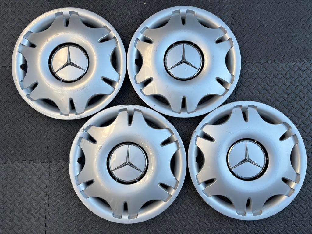 Set originele Mercedes-Benz Vito wieldoppen 16 inch, Ophalen of Verzenden, Gebruikt