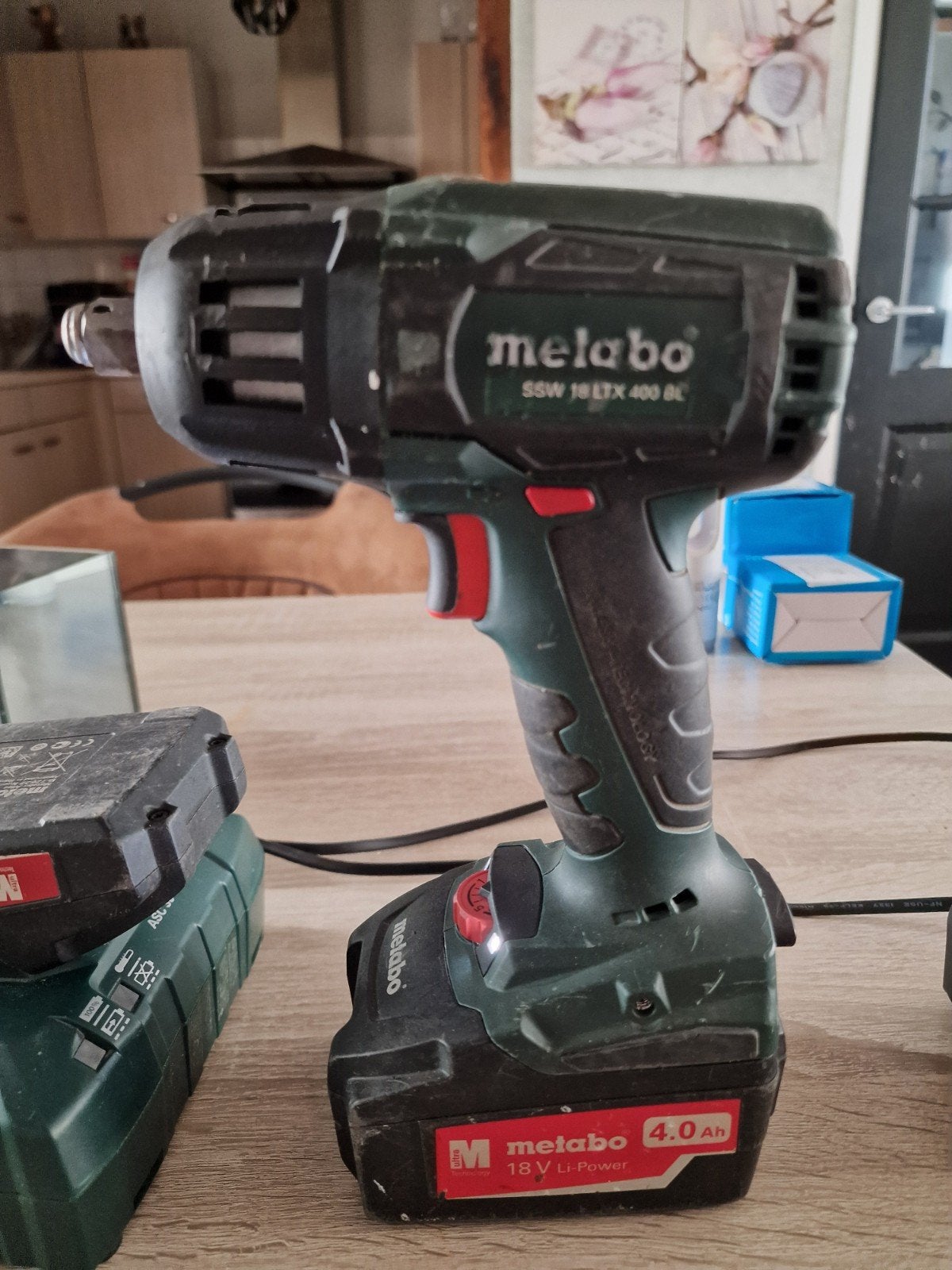 Metabo SSW 18 LTX 400 BL Slagmoersleutel met Accu's en Lader, Ophalen, Gebruikt, 600 watt of meer, Overige typen