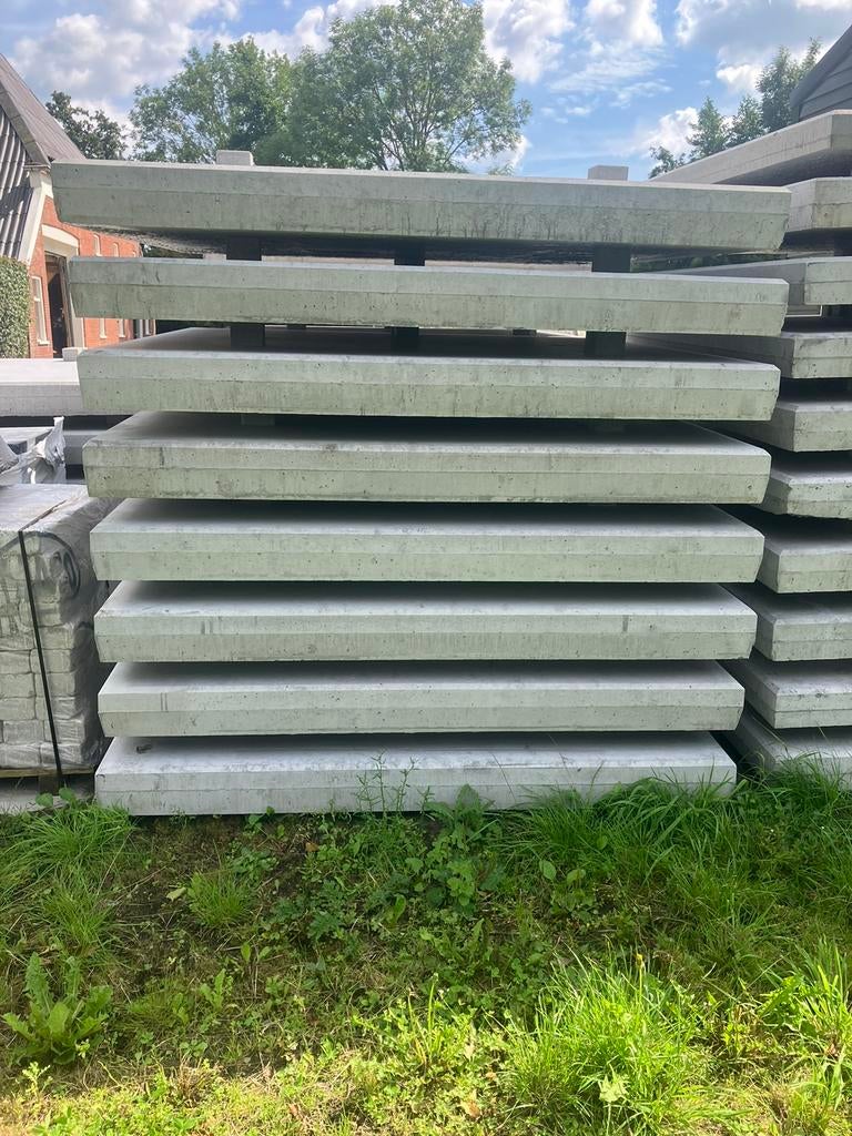Betonplaten, Ophalen, Zo goed als nieuw