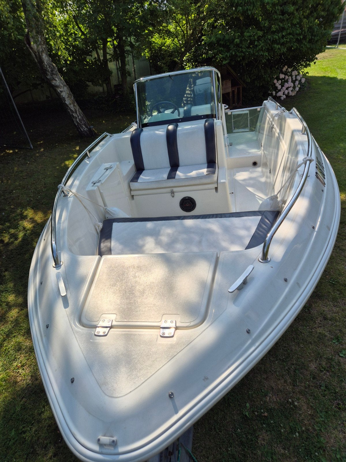Quicksilver 500 met 75 pk Mercury 4T en Pega kanteltrailer, Watersport en Boten, Buitenboordmotor, Zonnedek, 5 m, 75 pk