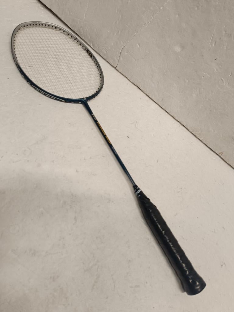 Yonex ti3 titanium mesh badmintonracket, Gebruikt, Ophalen of Verzenden, Racket(s)