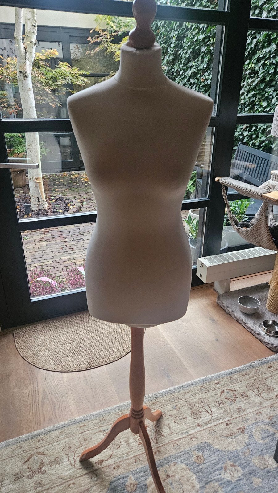 Paspop / Etalagepop met houten standaard, Onbekend, Ophalen, Zo goed als nieuw
