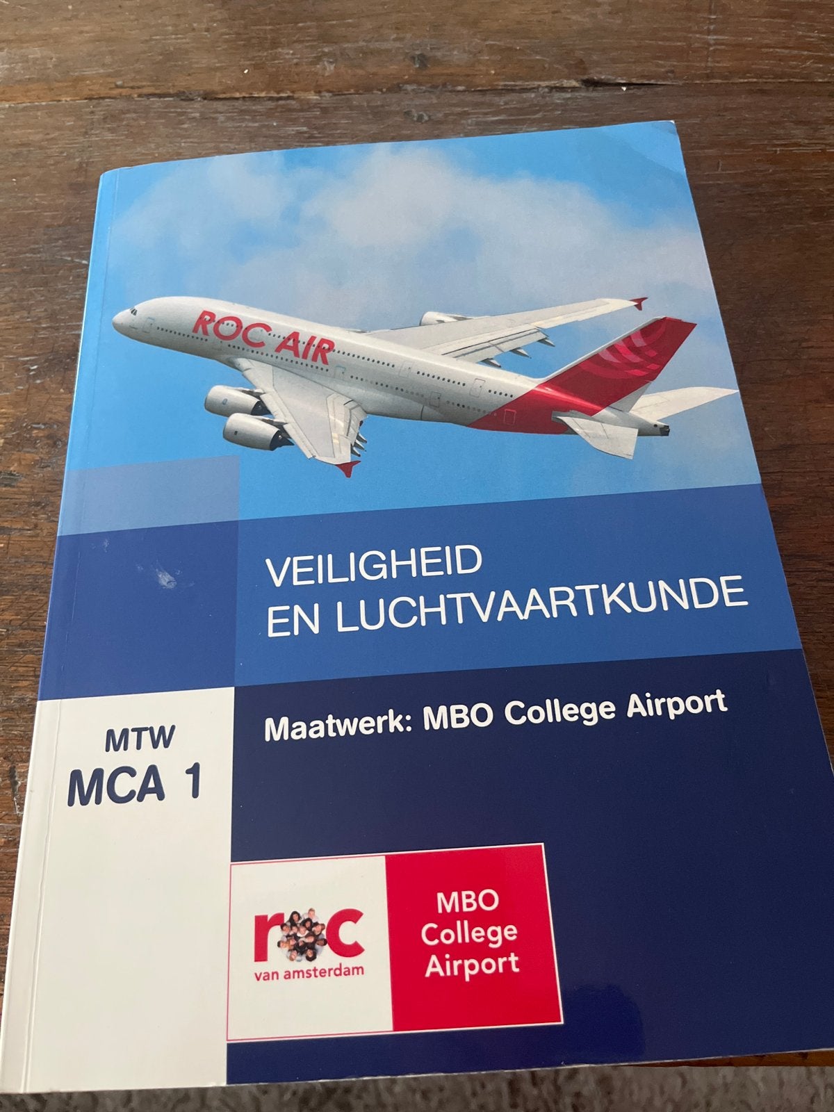 Veiligheid en Luchtvaartkunde - MBO College Airport, Boeken, Ophalen, Nieuw, Overige niveaus, Overige vakken