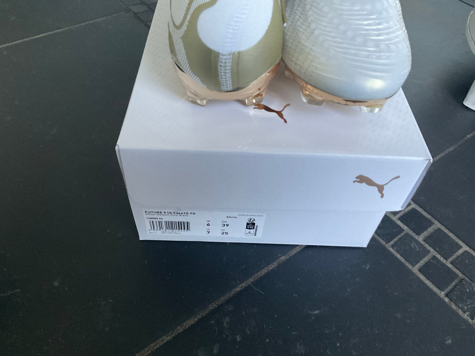 Nieuwe Puma Future Ultimate FG voetbalschoenen - te groot, Sport en Fitness, Voetbal, Ophalen of Verzenden, Nieuw, Schoenen
