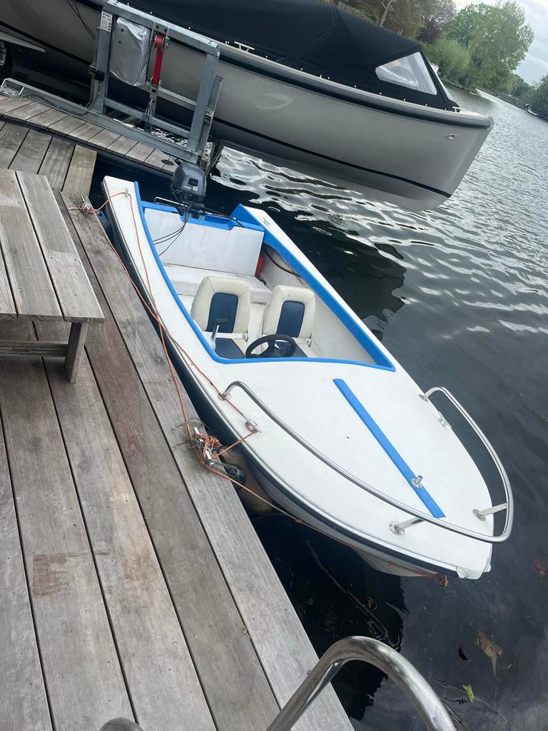 Leuke boot met Yamaha 6pk buitenboordmotor, Gebruikt, Tot 10 pk, Minder dan 3 meter, Ophalen of Verzenden