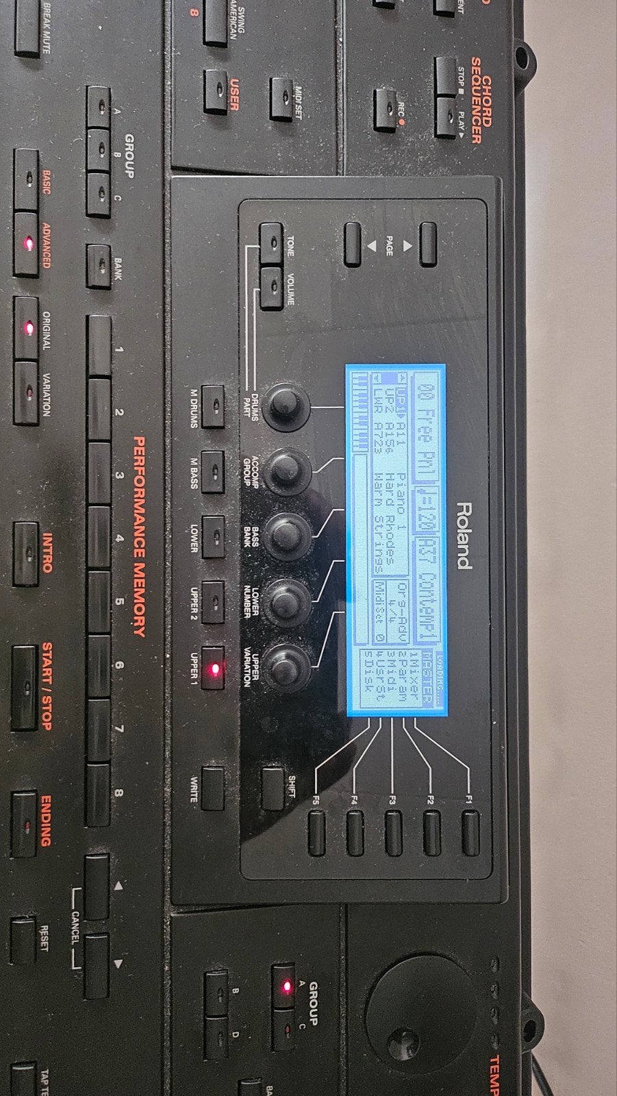 Snel weg! Roland G-800 Arranger Workstation + Standaard (Elk, Gebruikt, Roland, Ophalen of Verzenden, Met standaard