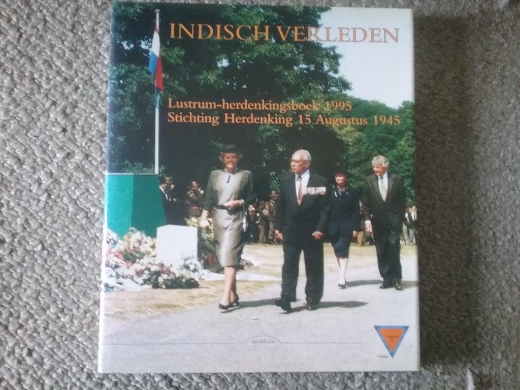 Indisch verleden - lustrum-herdenkingsboek 15 augustus 1995, Ophalen of Verzenden, 20e eeuw of later, Zo goed als nieuw