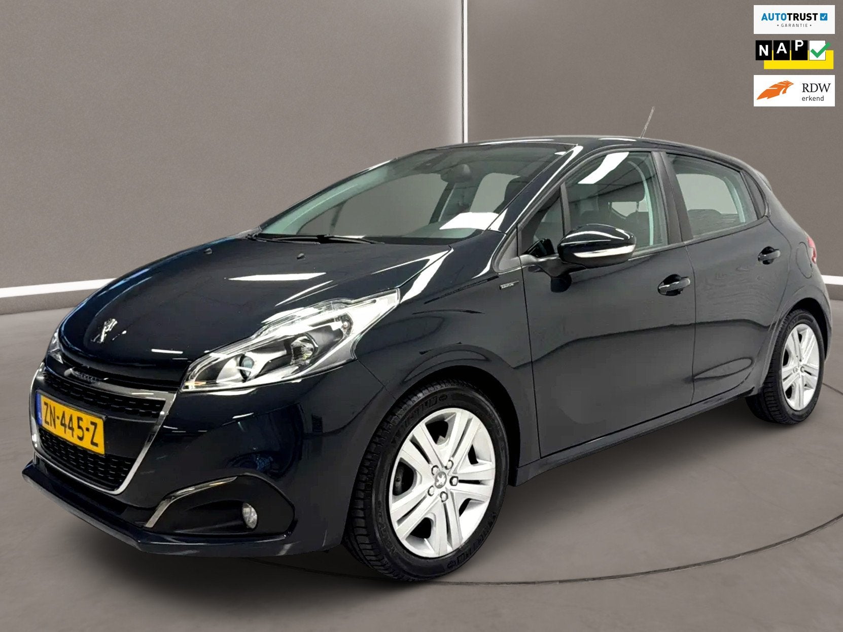 Peugeot 208 1.2 PureTech Signature 83 Pk 5 deurs Airco Navi, Stof, 1199 cc, Origineel Nederlands, Bedrijf