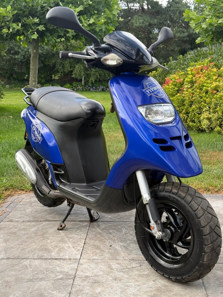 ⭐️Piaggio Typhoon 50cc 2 takt Donker blauw Nette staat⭐️