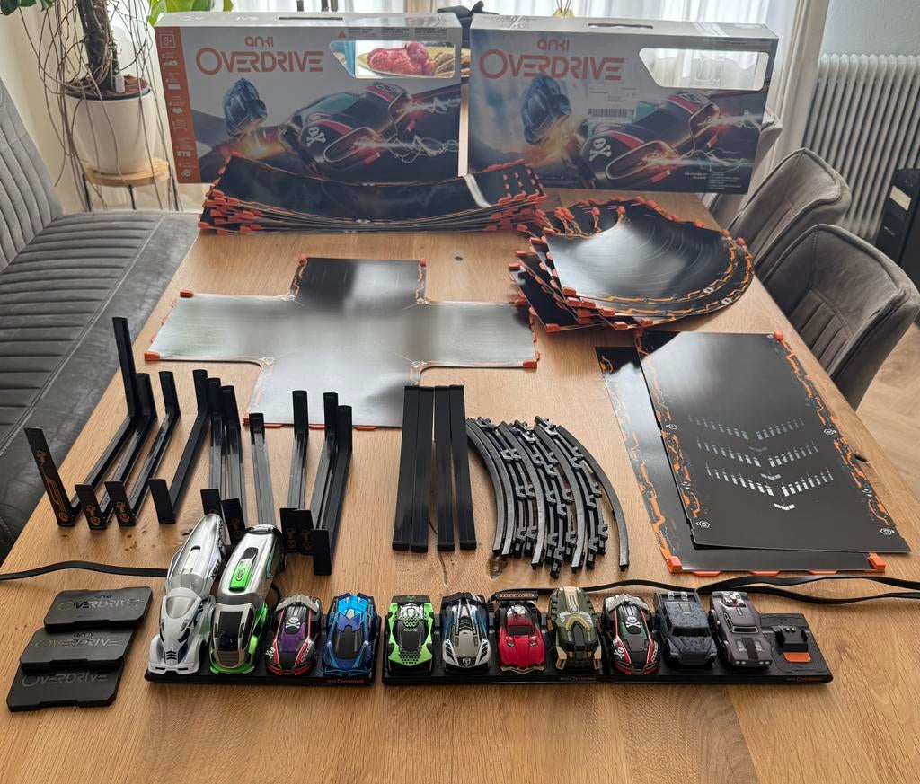 Anki Overdrive Set. Met alle auto’s en 2 Trucks., Zelf te bouwen, Elektrisch, Ophalen, Overige merken