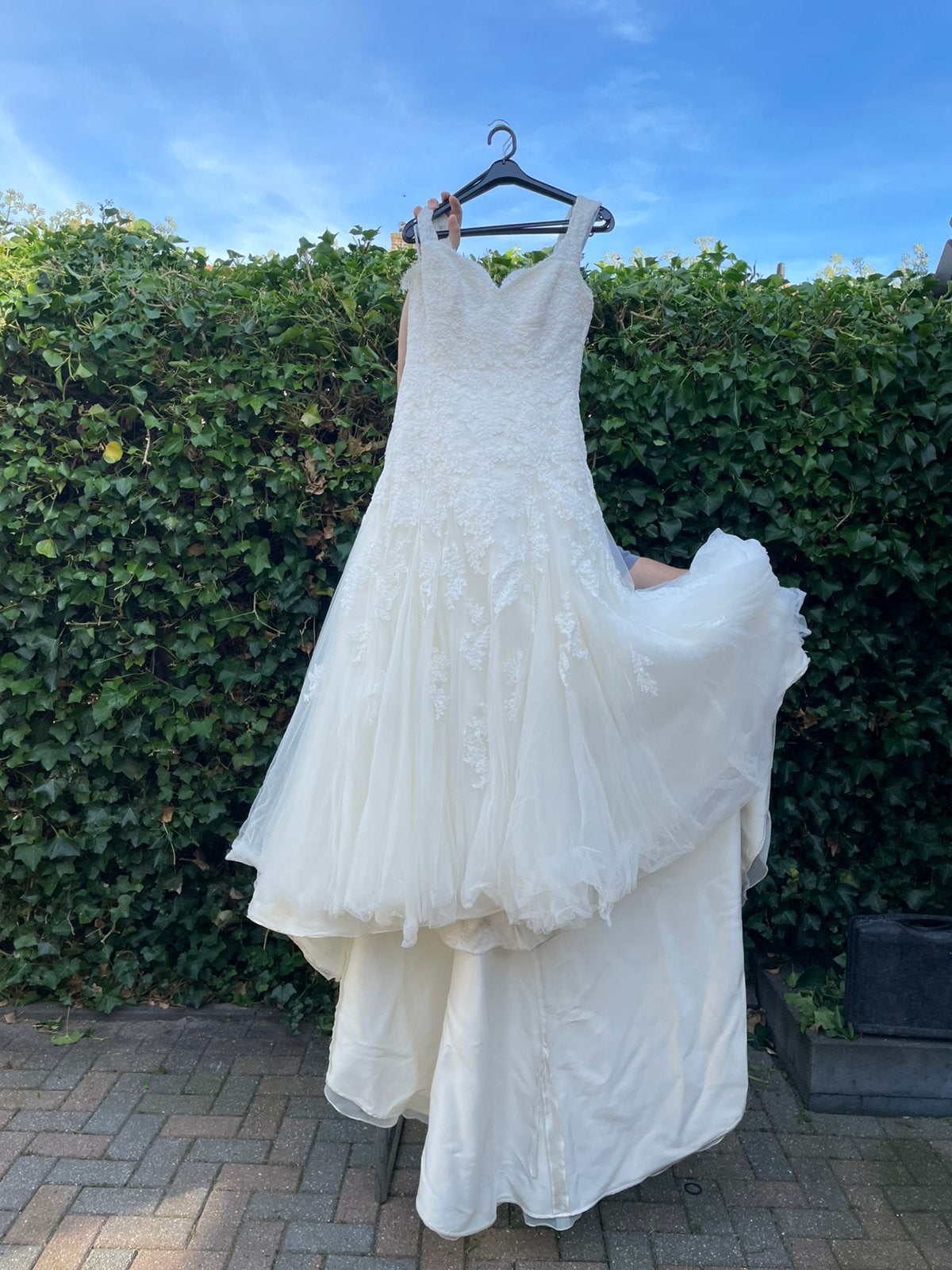 Trouwjurk off shoulder met sleep maat 38/40, Ophalen, Zo goed als nieuw, Wit, Trouwjurk