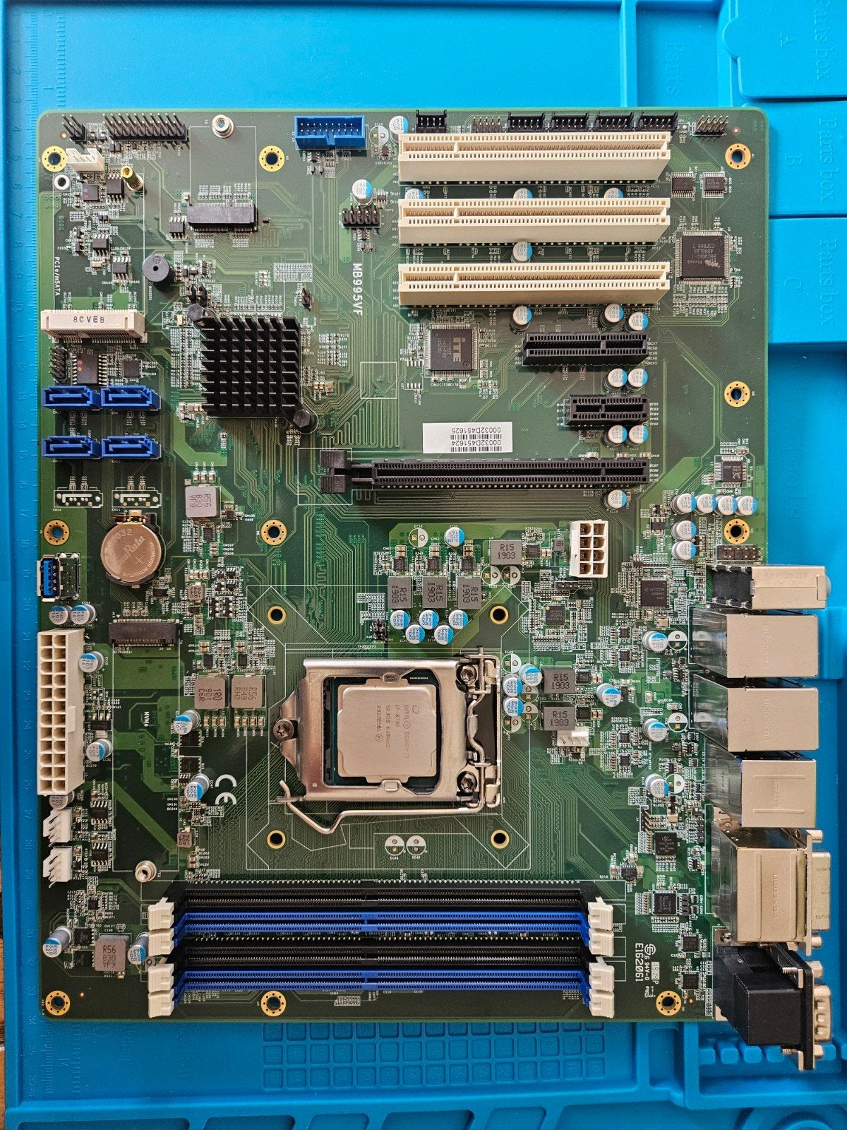 IBASE MB995VF Industrial ATX LGA 1151 + Intel Core i7-8700, Gebruikt, LGA 1151, DDR4, Ophalen of Verzenden