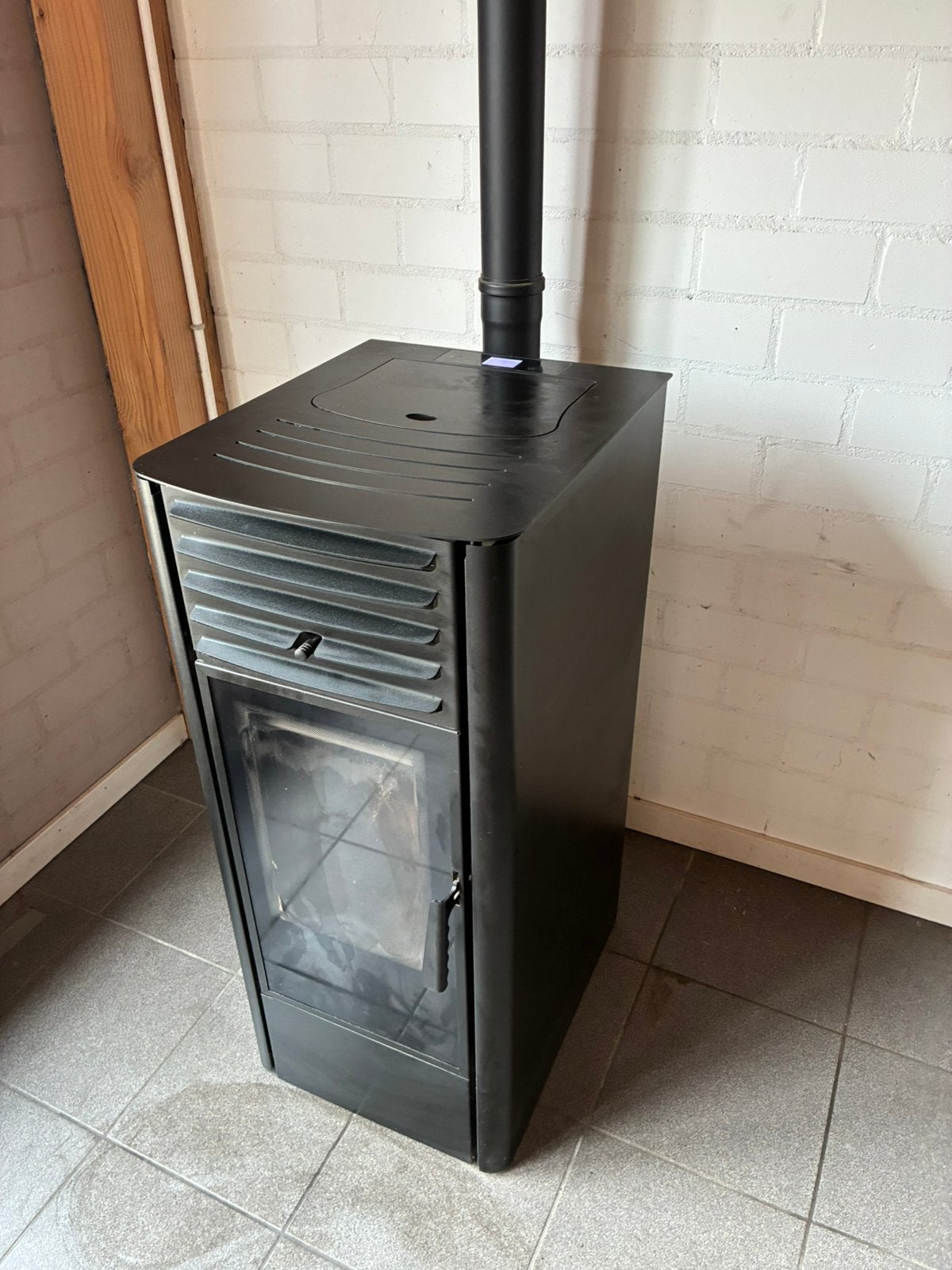 Te koop pallet kachel, Ophalen, Zo goed als nieuw, Hout, Houtkachel