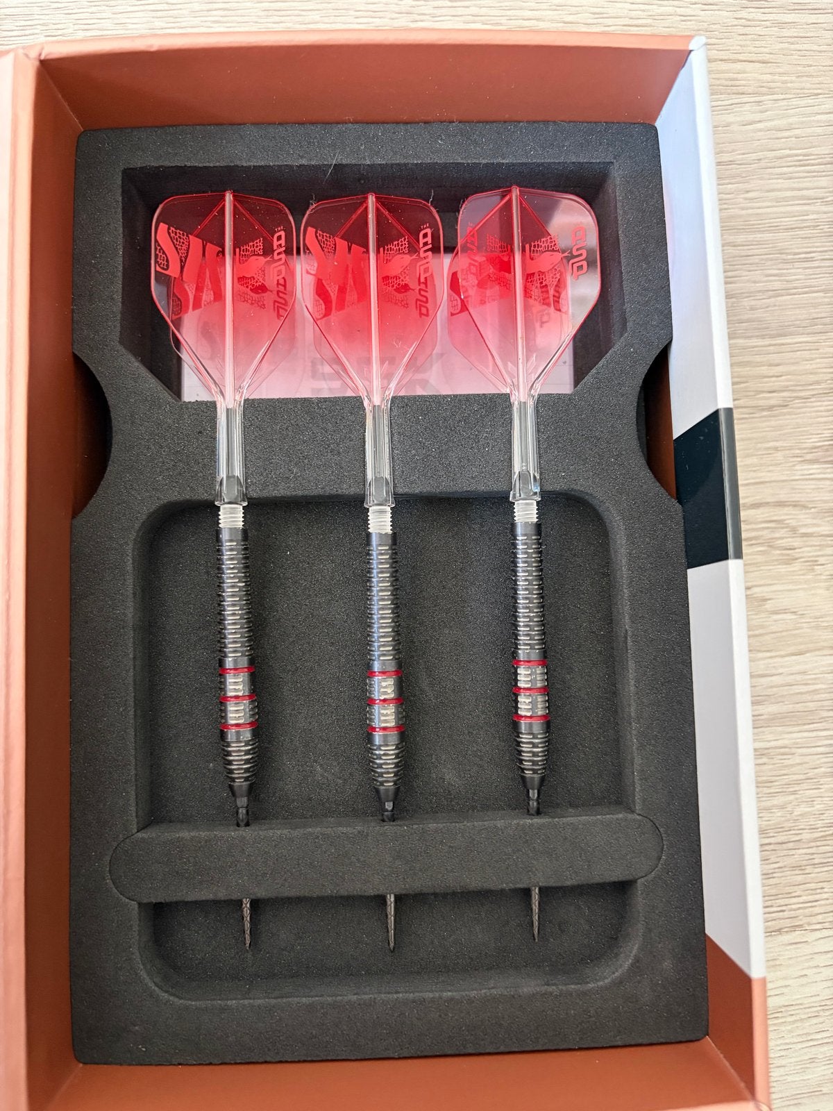 Target Nathan Aspinall 95K Darts 24g Steel Tip + Accessoires, Sport en Fitness, Darts, Ophalen of Verzenden, Zo goed als nieuw