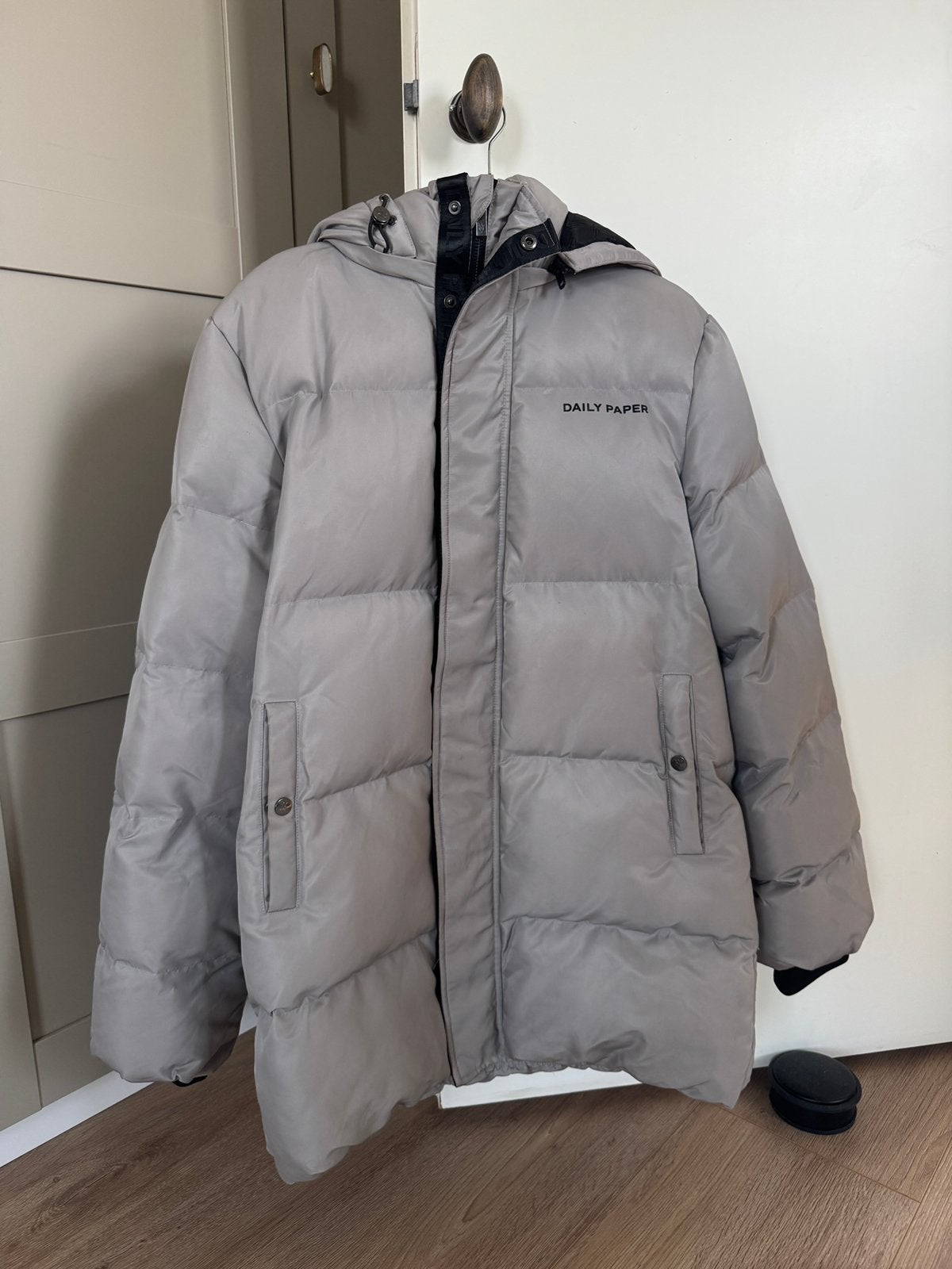 Daily Paper Epuffa Puffer Jas Winter Grijs - S, Ophalen of Verzenden, Zo goed als nieuw, Grijs