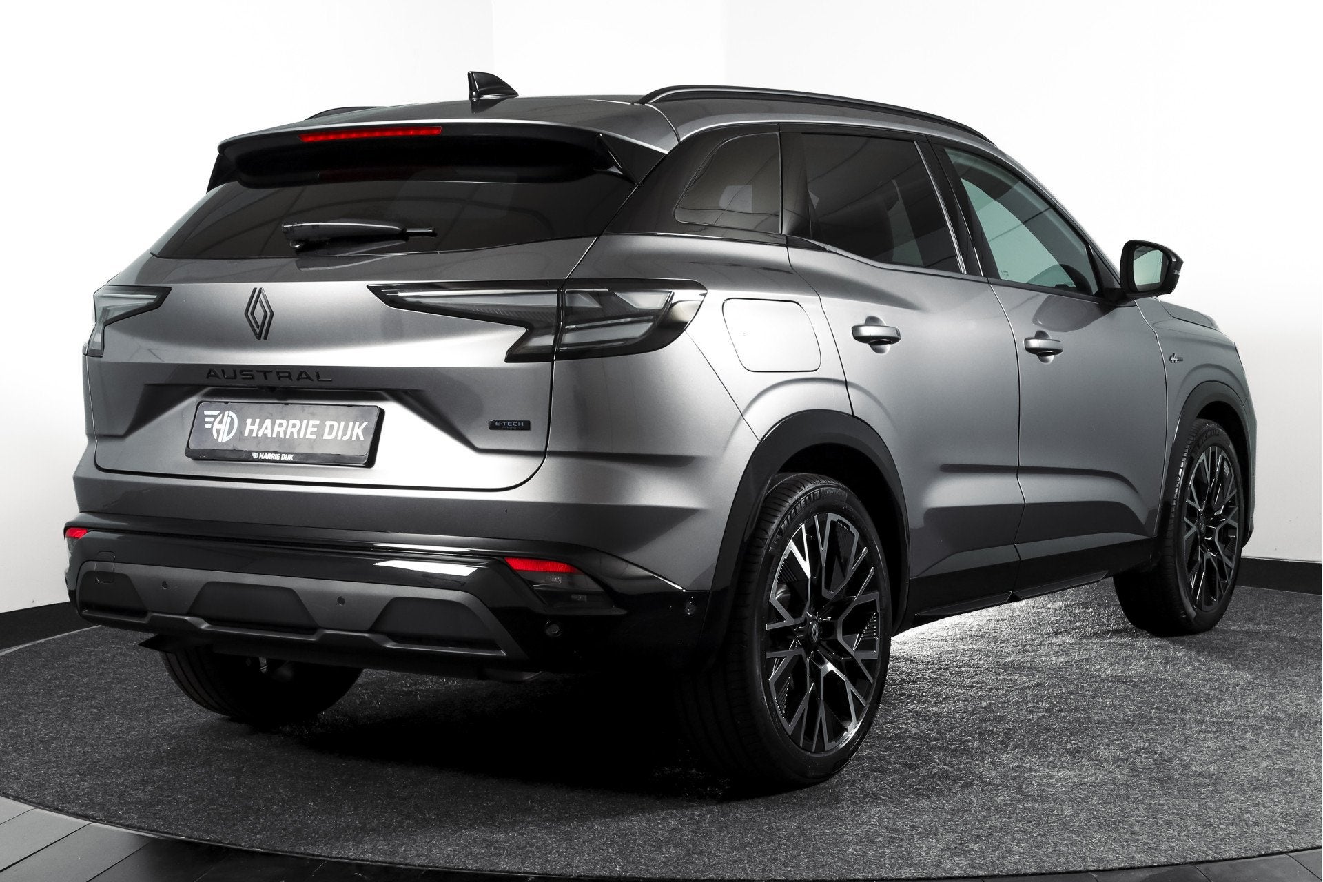 Renault Austral 1.2 E-Tech full hybrid 200 esprit Alpine | 3, 12 maanden, Gebruikt, 1199 cc, Zwart