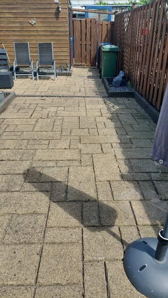 GRATIS Tegels/opsluitbanden/schuttingdelen, Tuin en Terras, Tegels en Klinkers, Ophalen, Gebruikt, 10 m² of meer, Beton