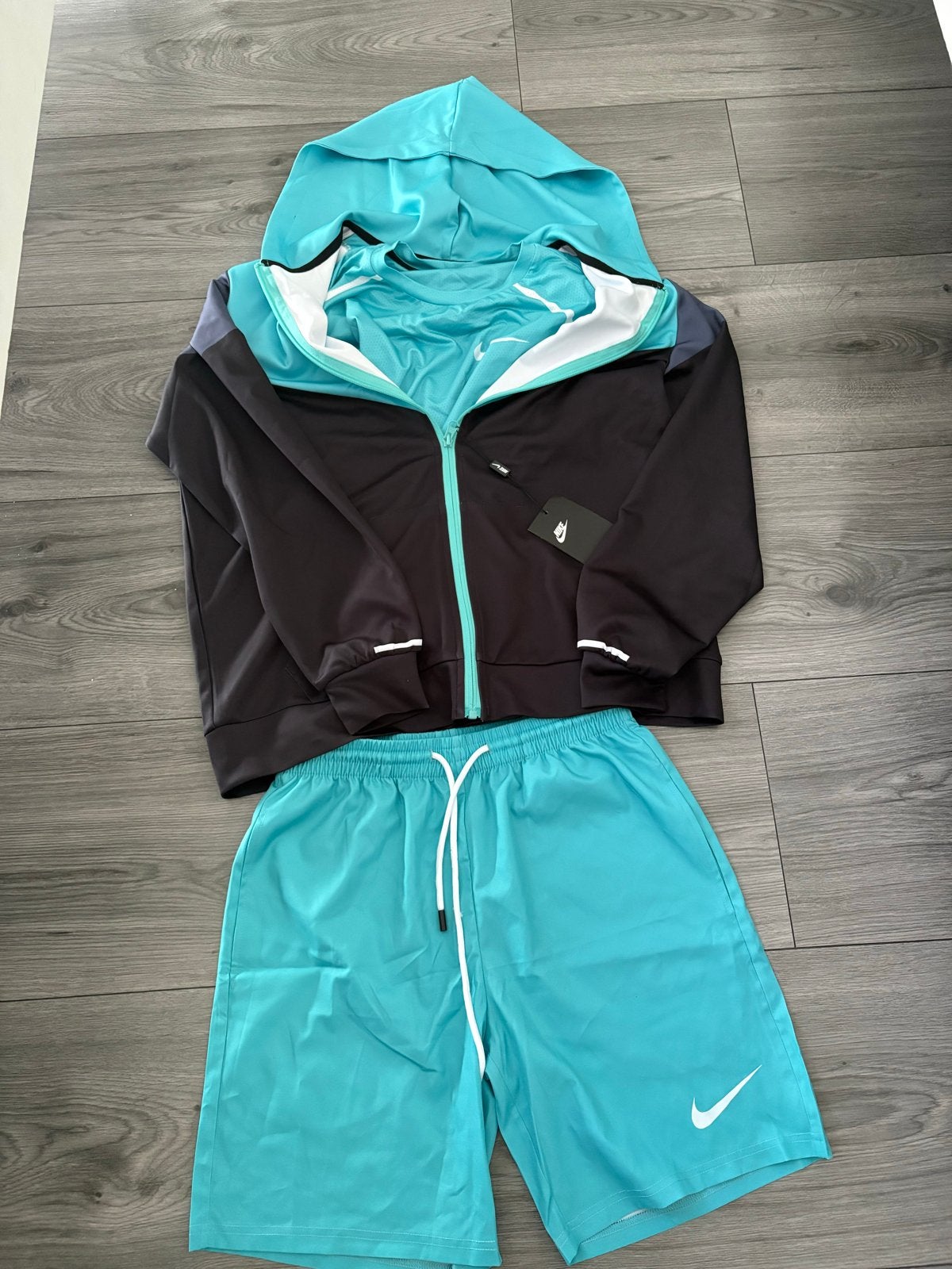 Nike Sportset: Hoodie, T-shirt & Korte Broek (Nieuw), Fitness, Blauw, Nieuw, Ophalen of Verzenden