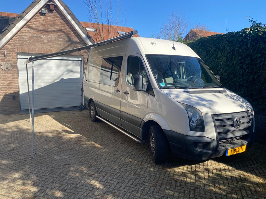 Buscamper Vw Crafter 5 cil 136pk airco, Caravans en Kamperen, Volkswagen, Tot en met 2, Diesel, Particulier
