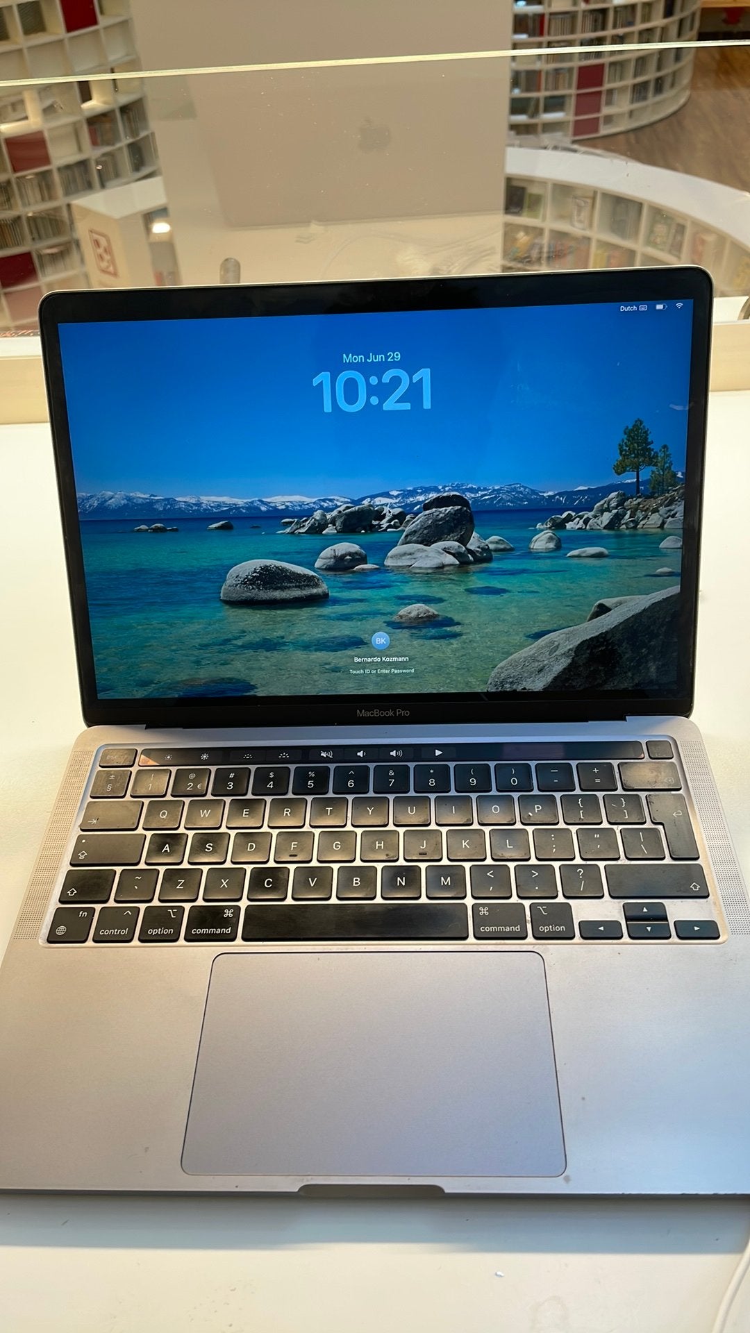 MacBook Pro 13-inch, M2, 2022, Computers en Software, Apple Macbooks, Gebruikt, 256 GB, 2 tot 3 Ghz, Qwerty