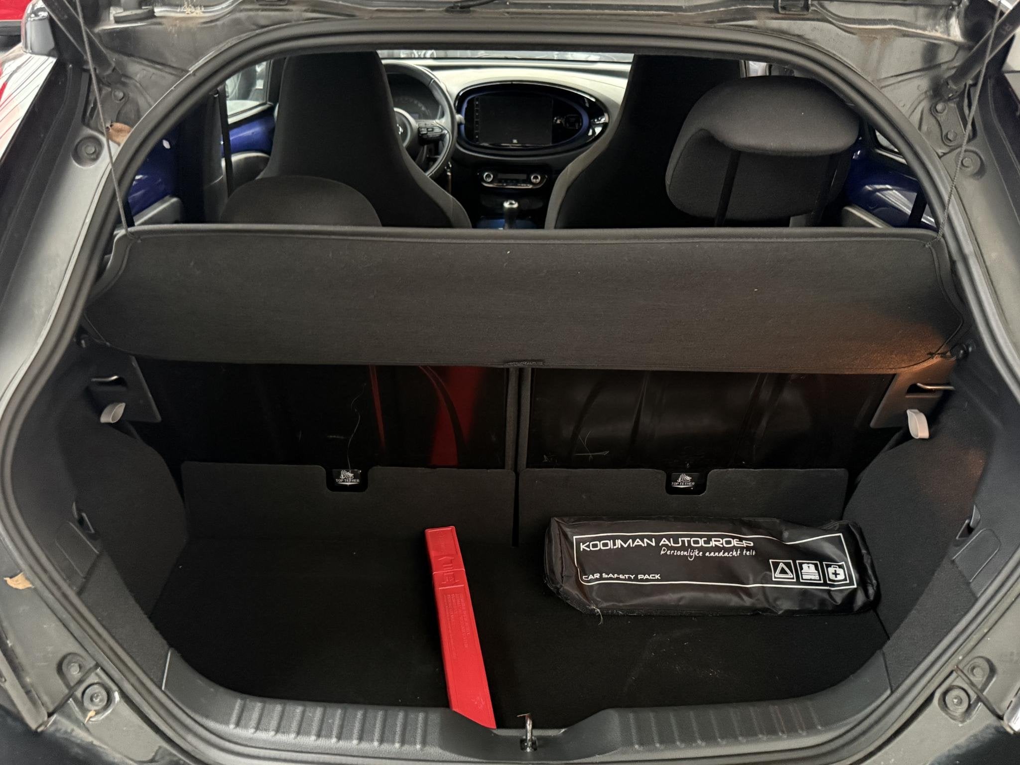 Toyota Aygo X 1.0 VVT-i MT Envy Luxe uitvoering, 1e eigenaar, Auto's, Gebruikt, Leder en Stof, Origineel Nederlands, 3 cilinders