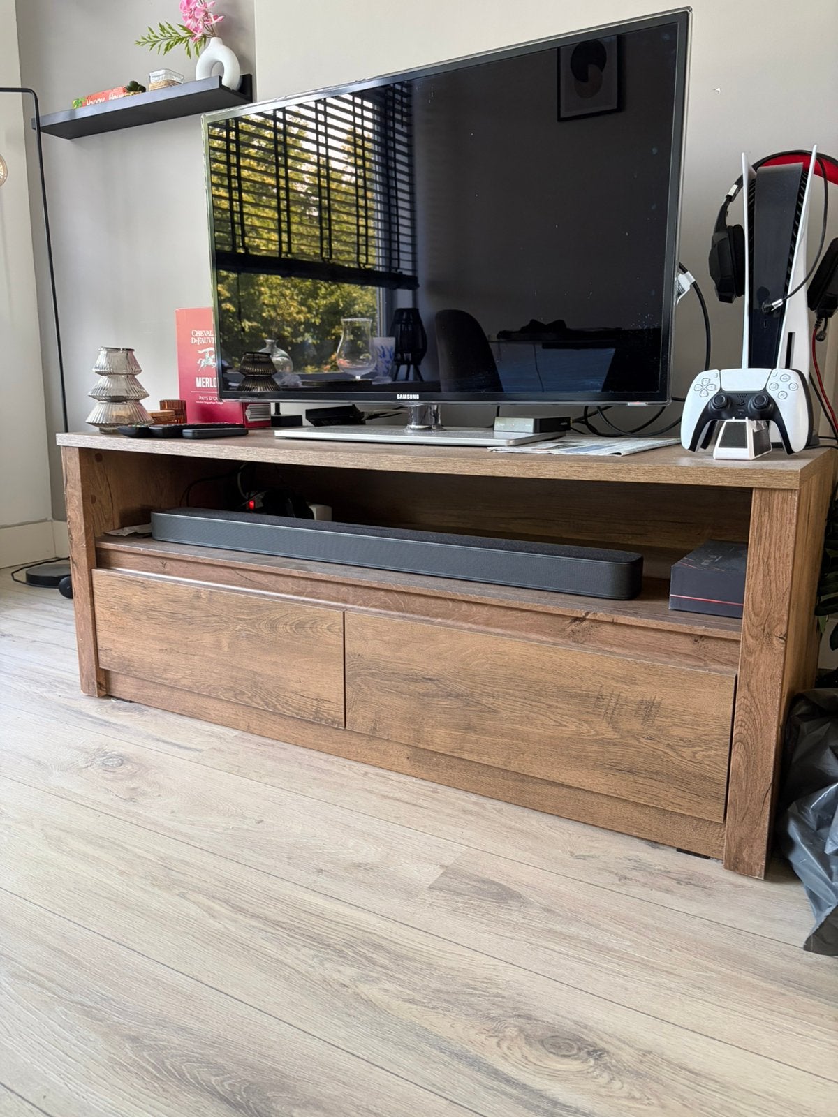 Tv Meubel (breedte 130 cm, diepte 53 cm, hoogte 53 cm, Huis en Inrichting, Ophalen, 100 tot 150 cm, Zo goed als nieuw, Minder dan 100 cm