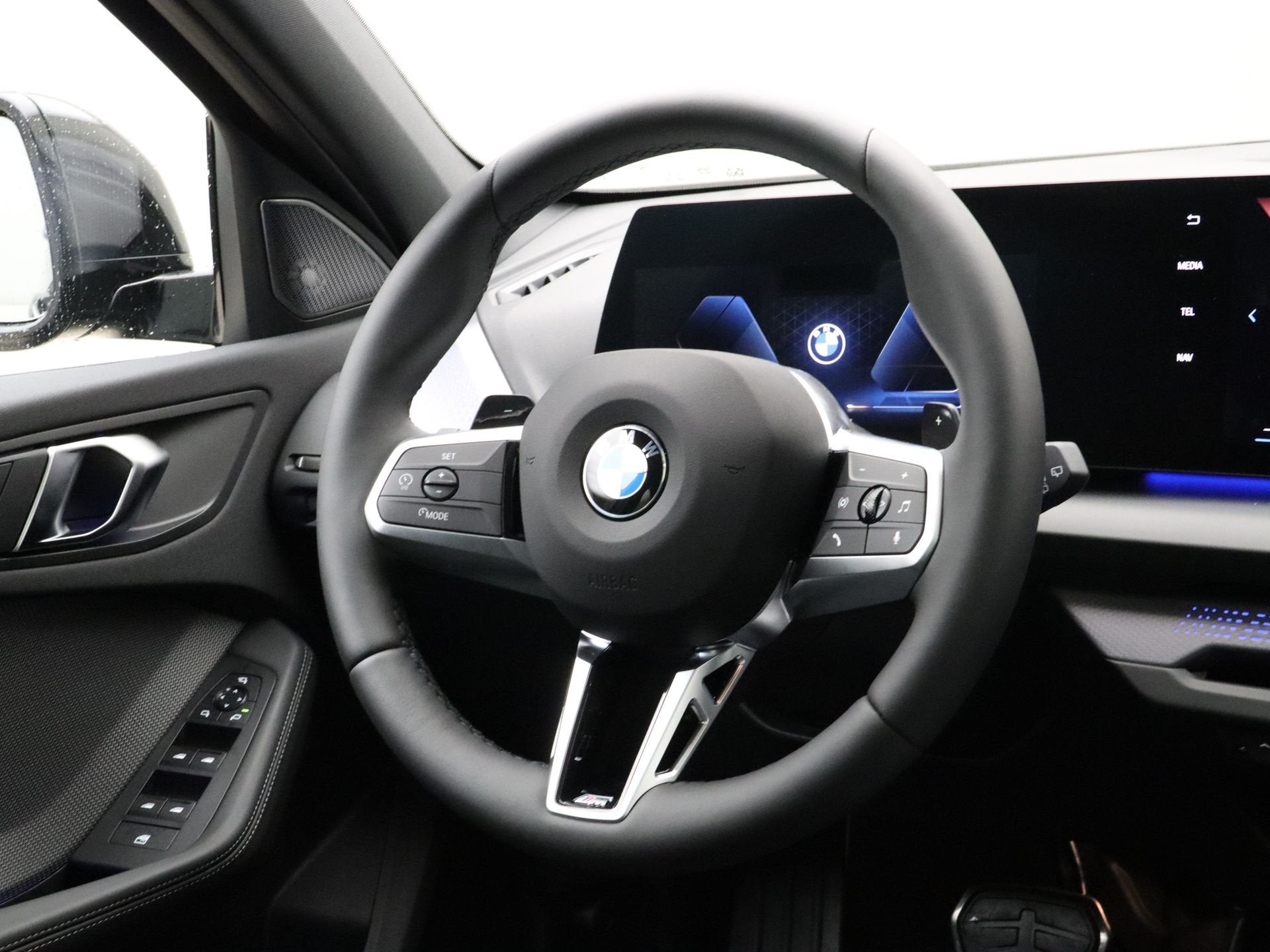BMW 1 Serie 120 M Sport Pro | Premium Pakket | Harman Kardon, Auto's, Zwart, 156 pk, Zwart, Leder