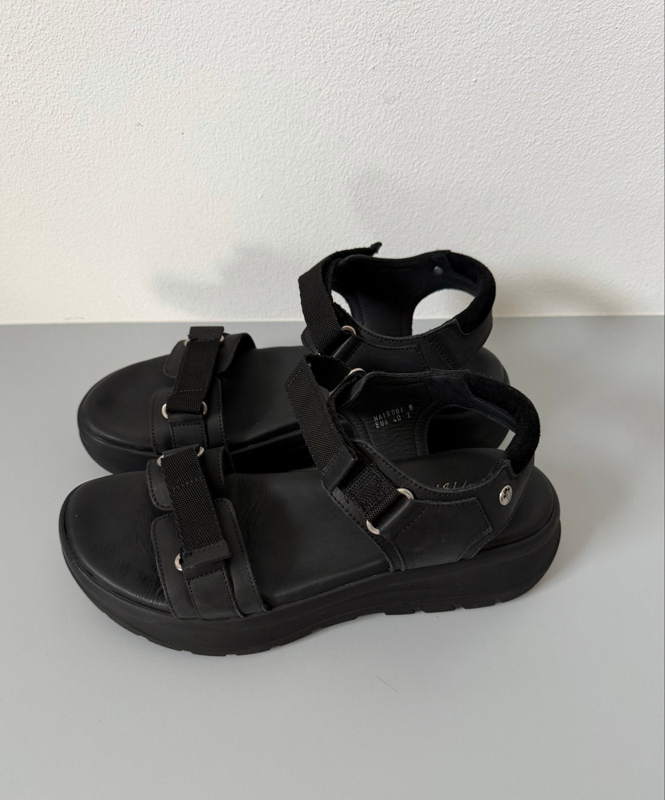 Panama Jack Nairobi sandalen 40, Zwart, Zo goed als nieuw, Sandalen of Muiltjes, Ophalen of Verzenden
