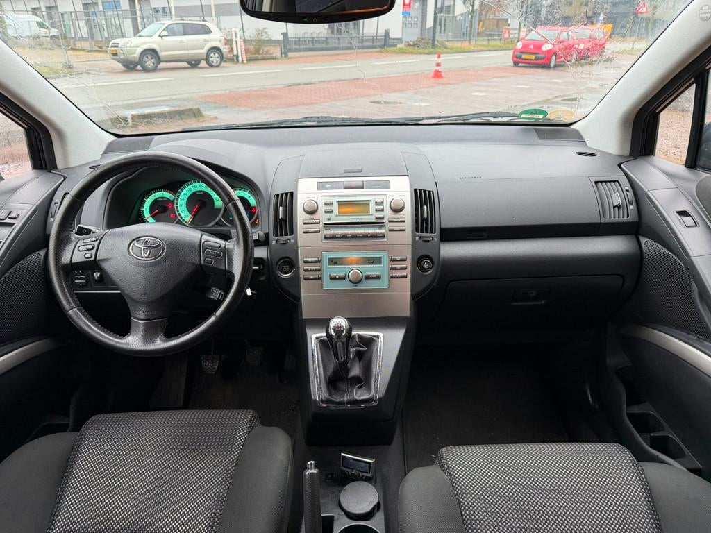 Toyota Corolla Verso 2.2 D-4D Luna Clima|Cruise|Trekhk|GoedO, Voorwielaandrijving, Gebruikt, 4 cilinders, Zwart