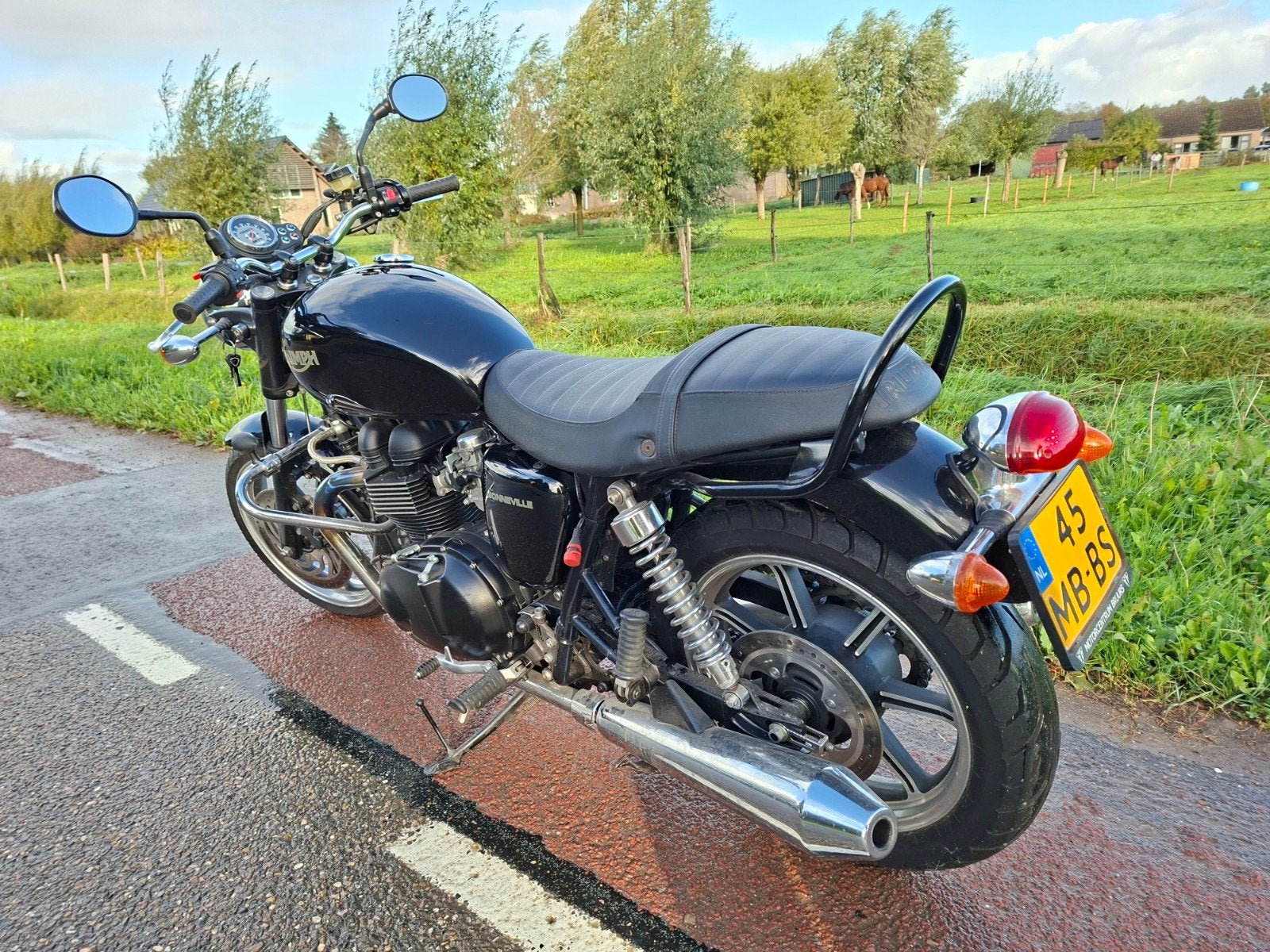 Triumph Bonneville 865cc, Motoren, 2 cilinders, Gebruikt, Particulier, Naked bike
