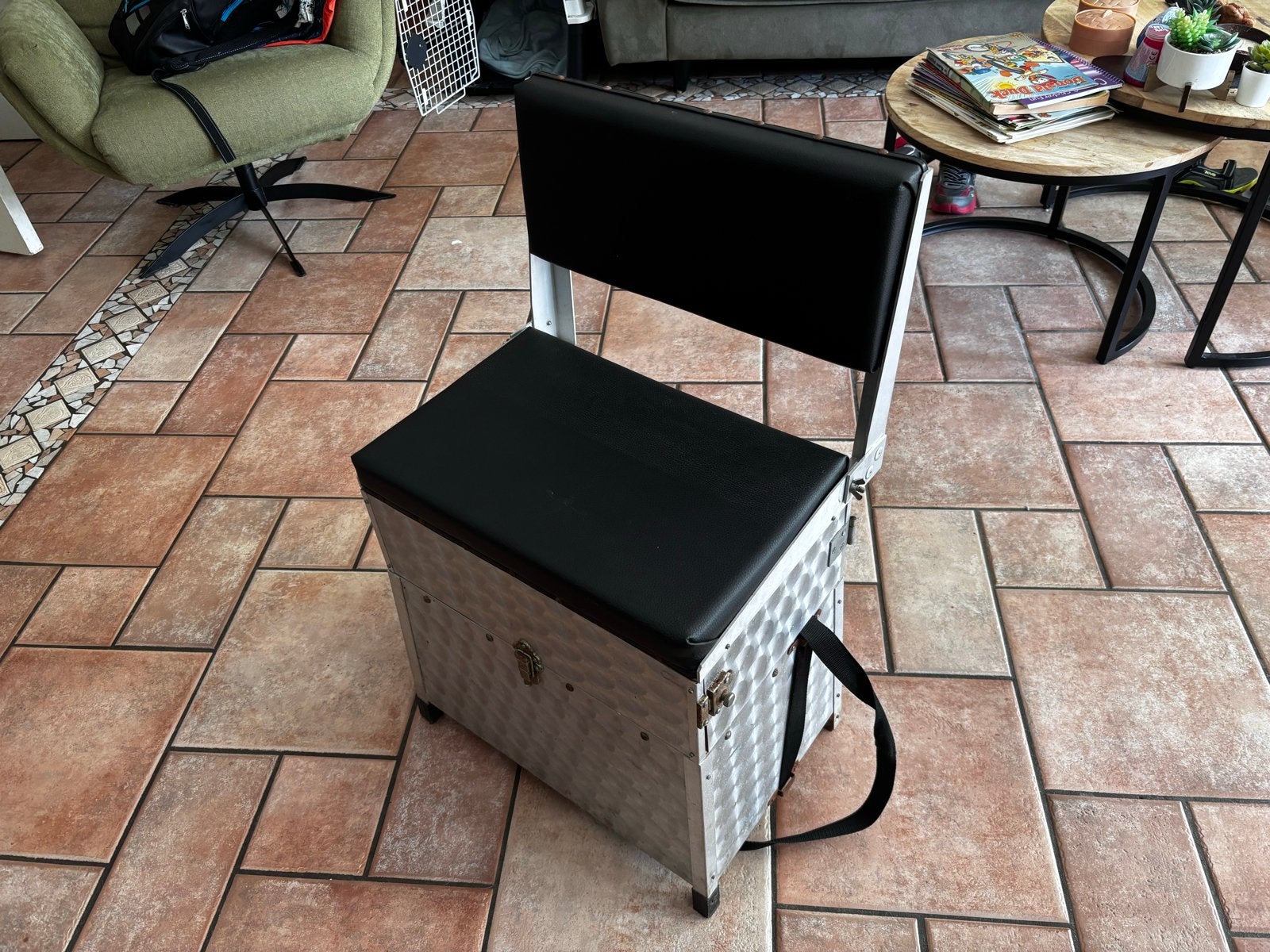 Viskoffer met zitje en opbergruimte, Ophalen, Gebruikt, Koffer of Tas