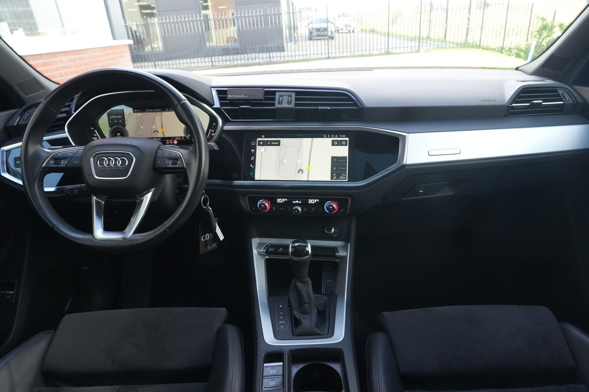 Audi Q3 Sportback 45 TFSI e | S line | 245pk | PHEV | Black, Auto's, Gebruikt, Zwart, Hybride Elektrisch/Benzine, 13 kWh