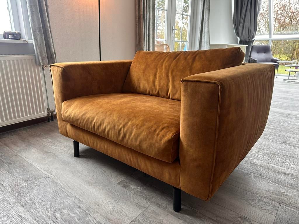Velvet okergele loveseat van Homestock 120cm breed, Huis en Inrichting, Ophalen, 75 tot 100 cm, 100 tot 125 cm