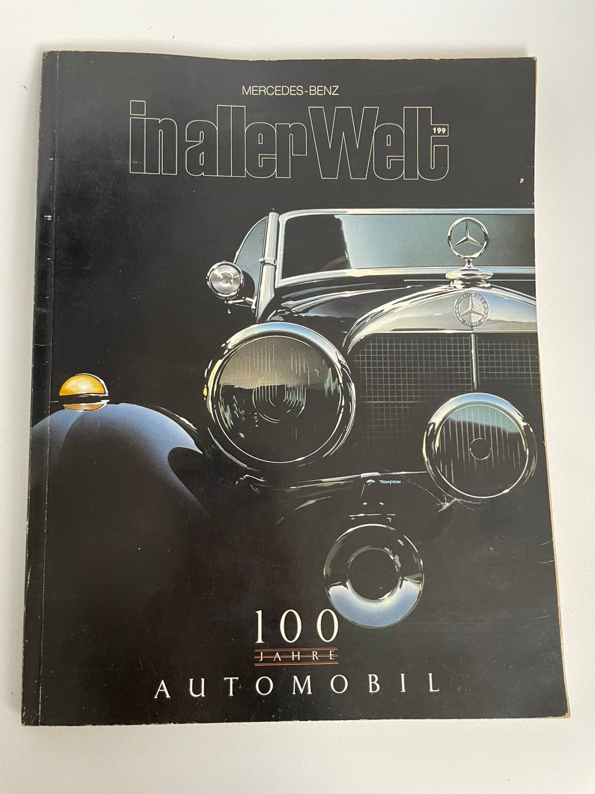 boek 100 jaar automobiel Mercedes-Benz, In aller Welt 1986, Boeken, Ophalen of Verzenden, Gelezen, Mercedes