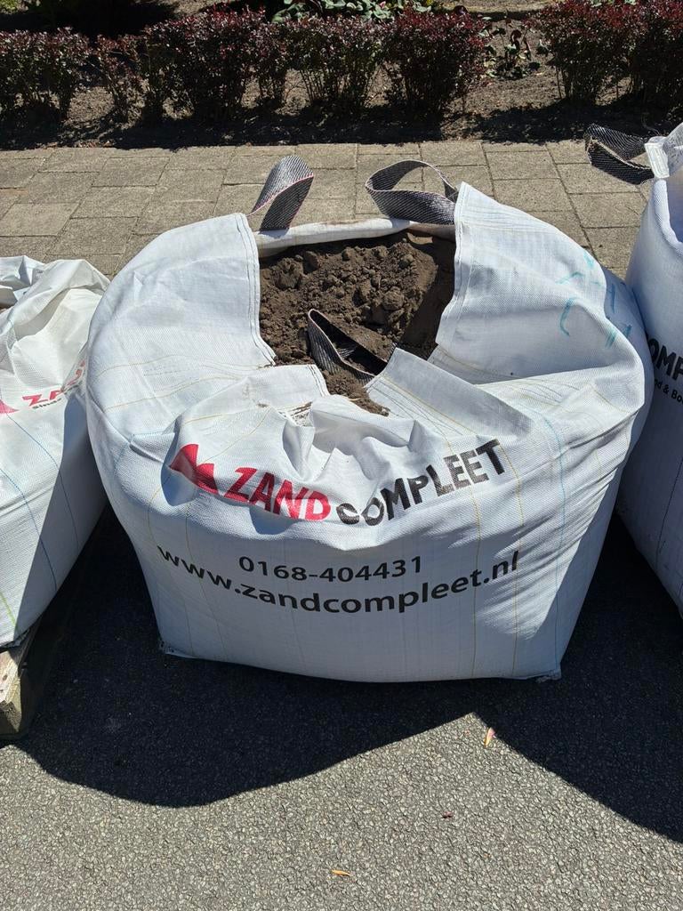 Big bag zwart zand, Ophalen, Zo goed als nieuw, Straatzand