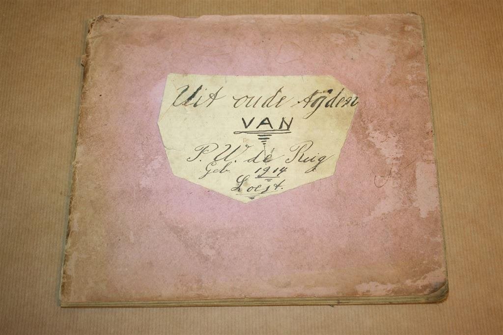 Plaatjesalbum uit oude tijden [compleet] 1928, Ophalen of Verzenden, Gelezen