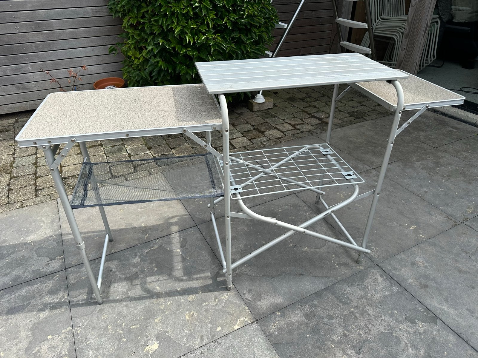 Bo-Camp Campingkeuken - Opvouwbaar en Compact, Ophalen, Gebruikt, Campingtafel