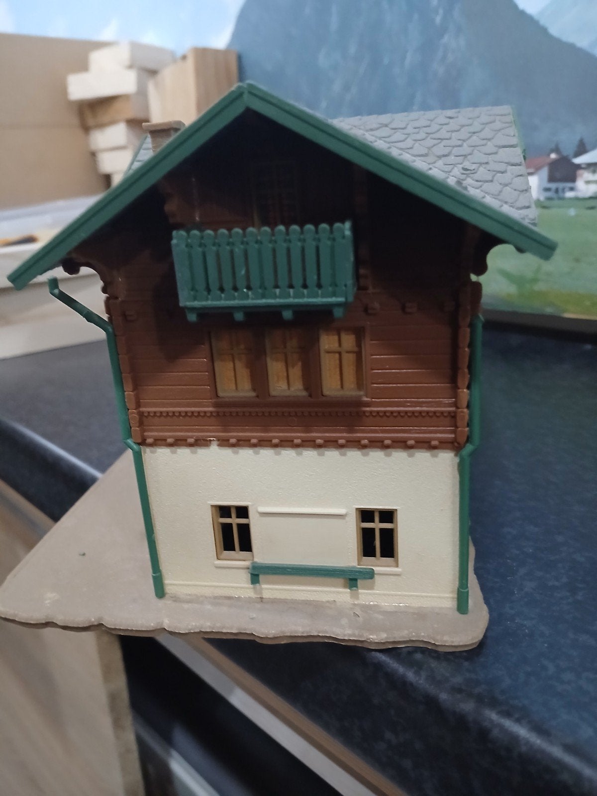 Mooi station voor HO spoorbaan, Hobby en Vrije tijd, Modeltreinen | H0, Ophalen of Verzenden, Gebruikt, Brug, Tunnel of Gebouw