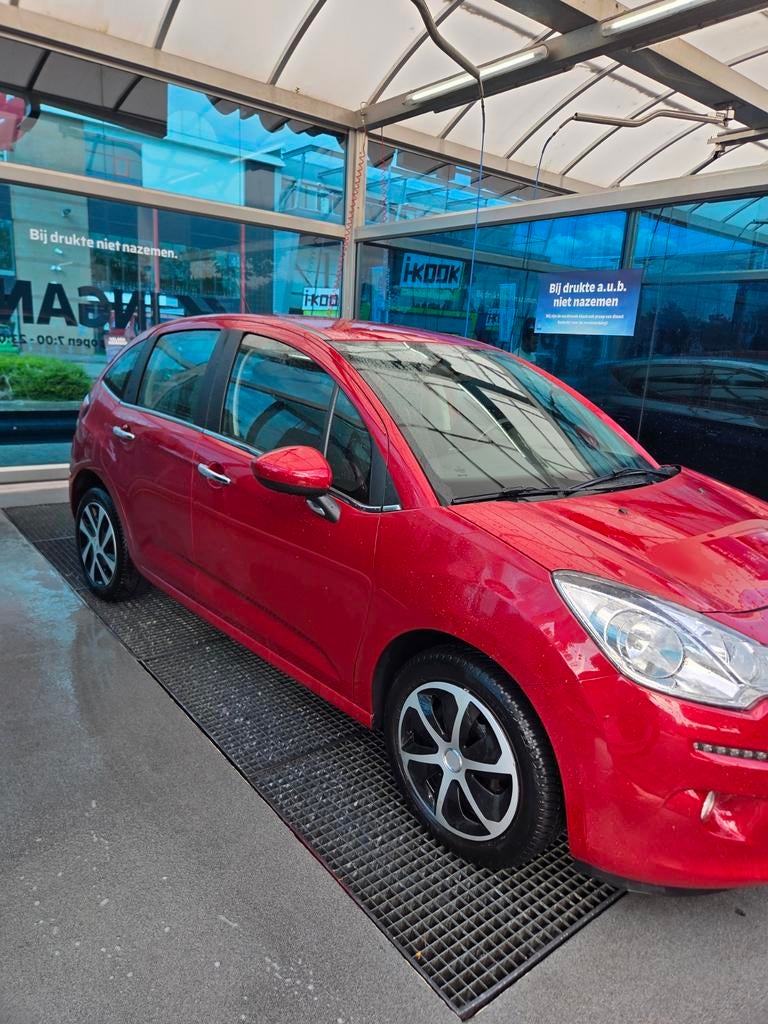 Citroën C3 1.2 Puretech S&S 82pk ETG 2016 Rood, Auto's, 40 €/maand, 1199 cc, 23 km/l, Origineel Nederlands