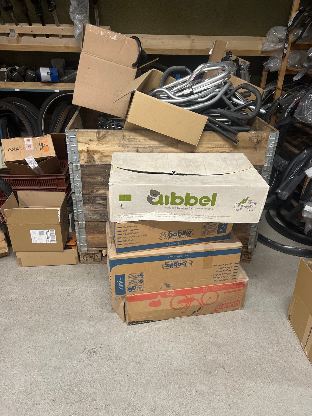 Grote partij diverse fietsonderdelen en accessoires, Gebruikt, Overige materialen, Overige typen, Ophalen