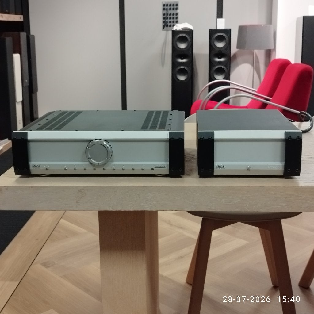 Musical fidelity A 1008 versterker en losse powerunit, 2593AG denhaag, Gebruikt, Praalder, Info@praalder.nl