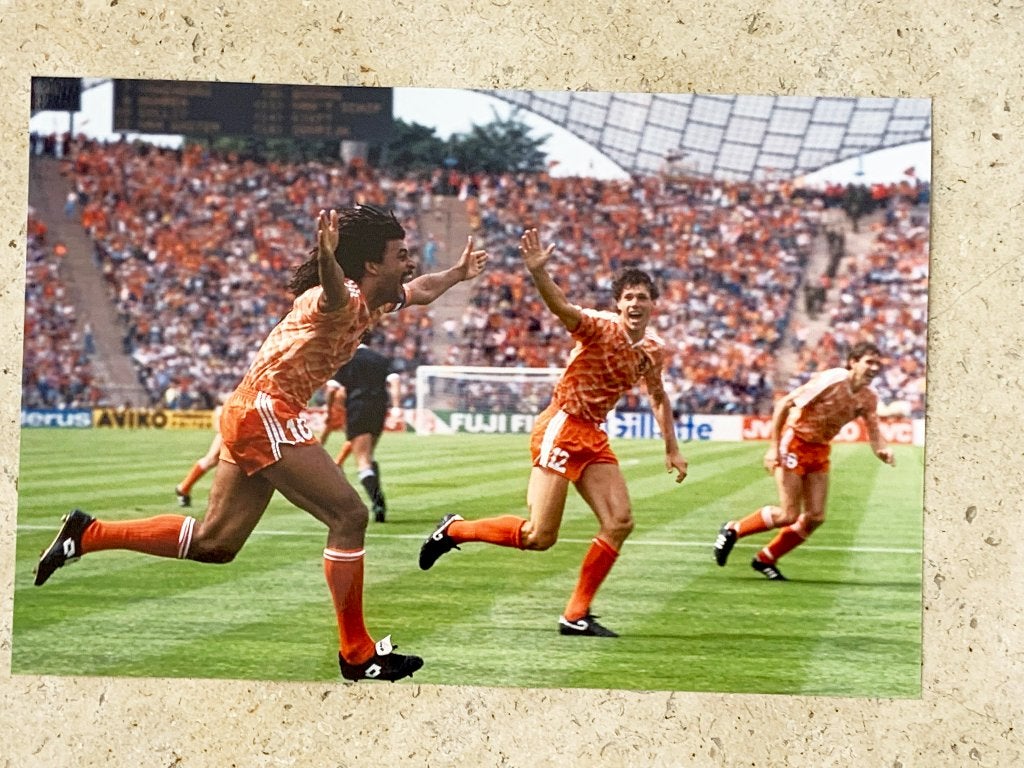 Kl foto juichende Ruud Gullit na doelpunt 1-0 finale EK 1988, Verzenden, Nieuw, Overige sporten, Poster, Plaatje of Sticker